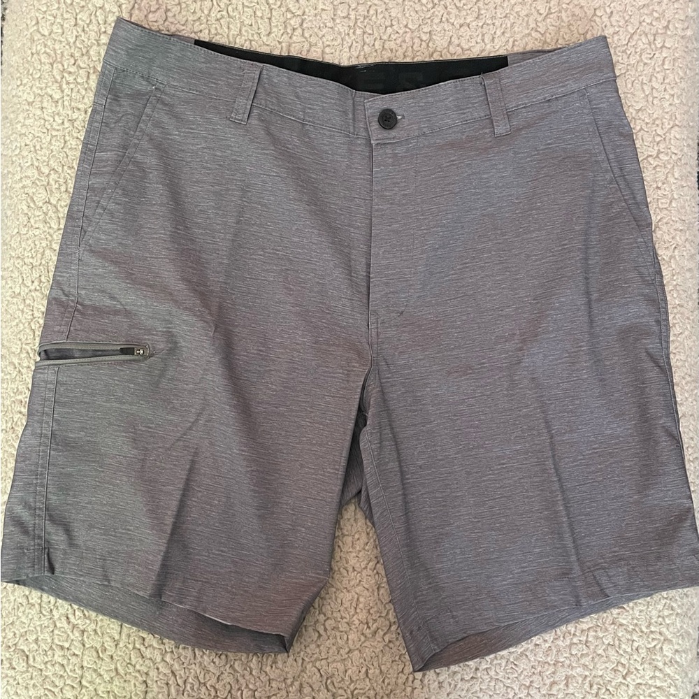 Hawks and Co Men's Gray Shorts